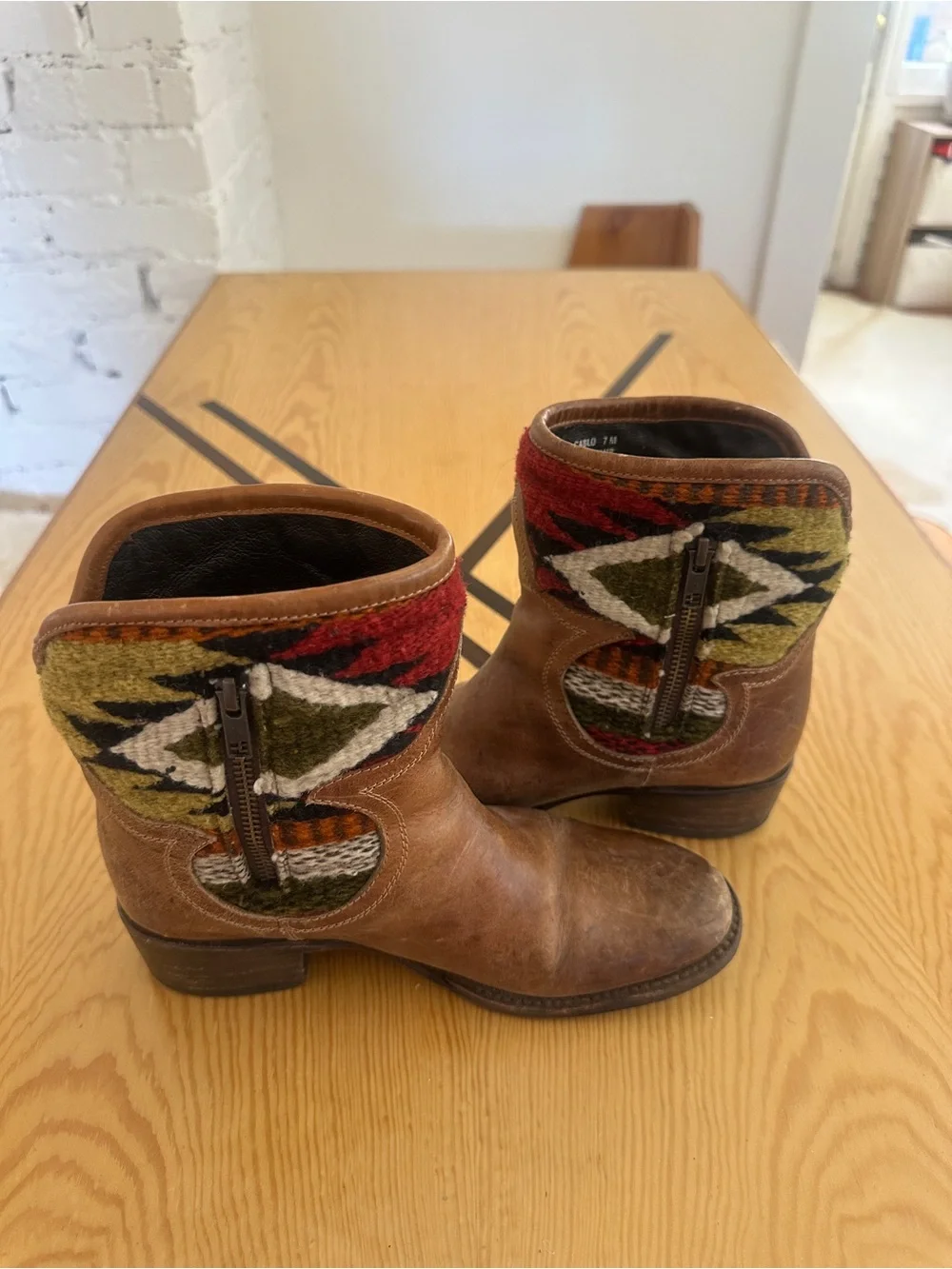 Freebird Cablo 7 Women's Brown Leather Ankle Boots w/ Multicolor Aztec Knit Cuff - Picture 1 of 7